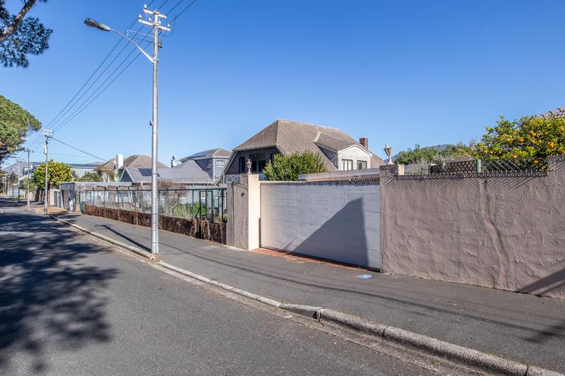 2 Bedroom Property for Sale in Plumstead Western Cape